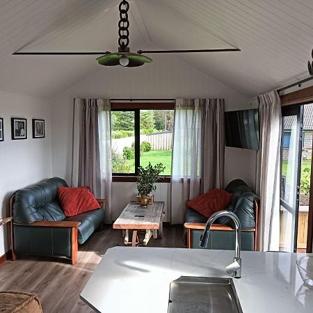 The Hut 56 Villa Уитианга Екстериор снимка