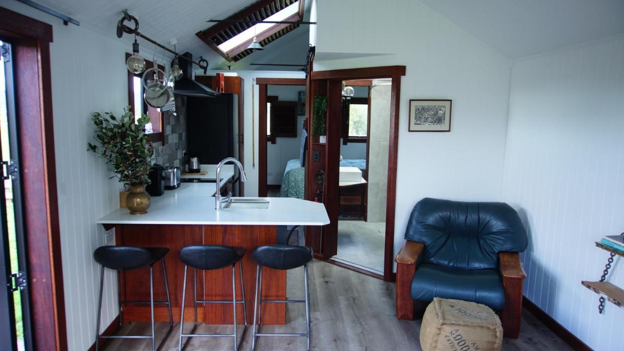 The Hut 56 Villa Уитианга Екстериор снимка